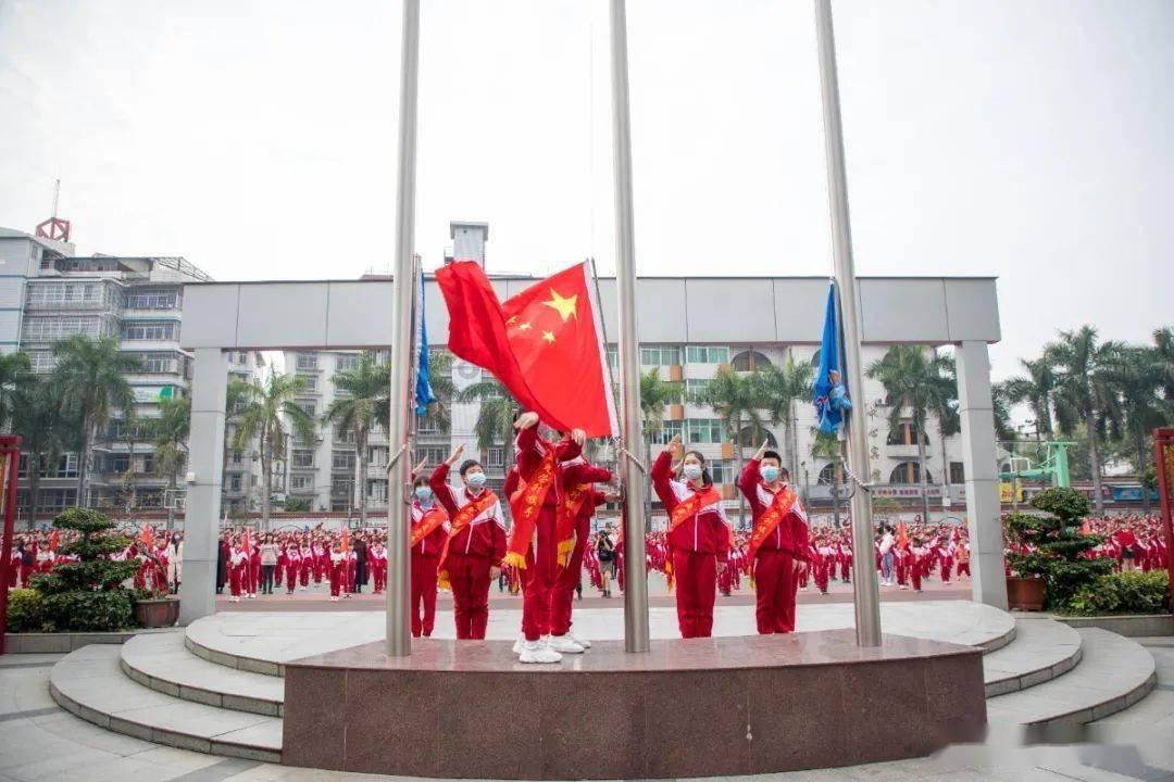 阿姨准备查手机账单电信网上营业厅怎么查询历史账单，哈有人推荐下方法？游戏画面